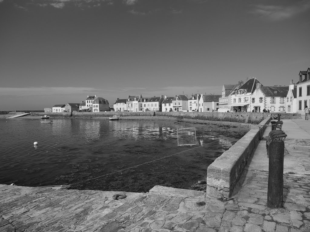 Ile de sein by christian brausch