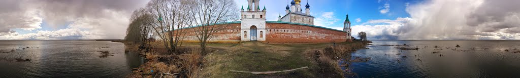 Rostov, Yaroslavl Oblast, Russia by Андрей Самойлин