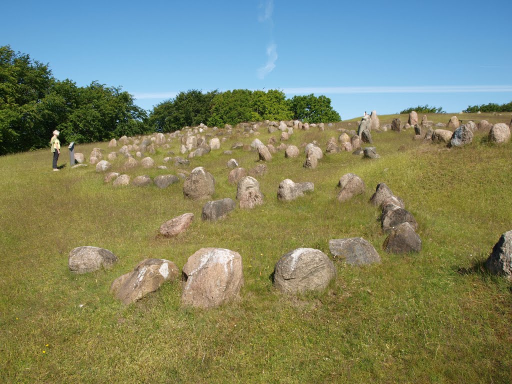 Lindholm Høje by Olav Sejeroe