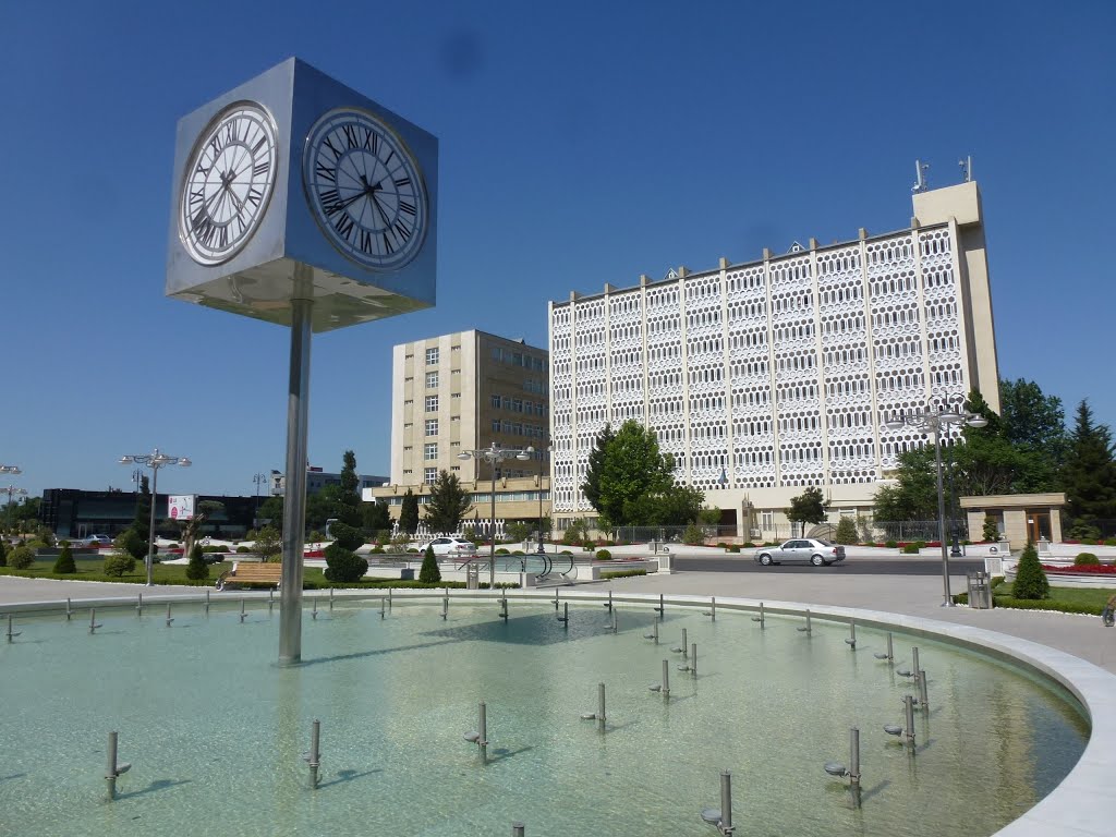 Standing Clock by János Kajtár