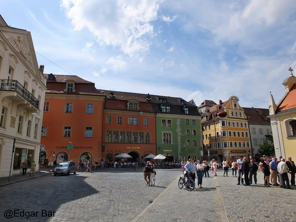 Domplatz in Regensburg by Edgar Bär