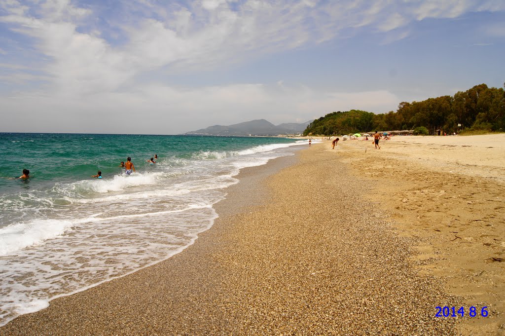 Der Strand von Nikopolis...Epiros by Claudia Gebhard