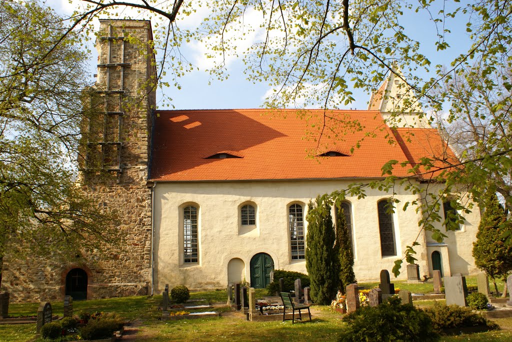 Osmünde, ev. Dorfkirche St. Petrus (Saalekreis) by Altmeister