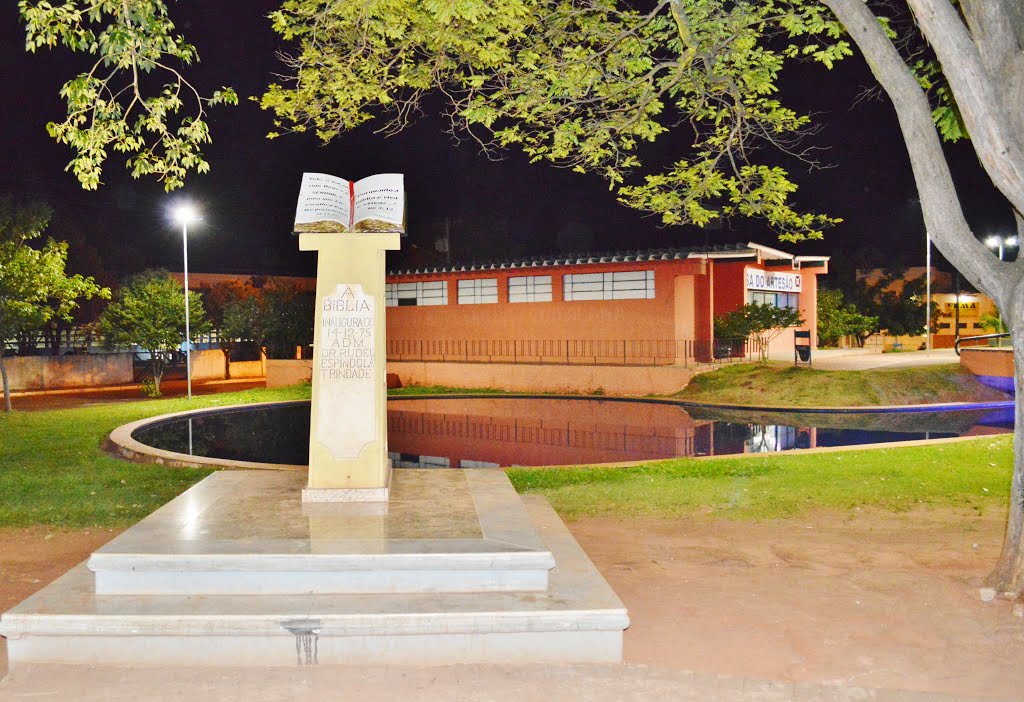 Monumento na Praça dos Estudantes - Aquidauana/MS by carlos henrique da s…