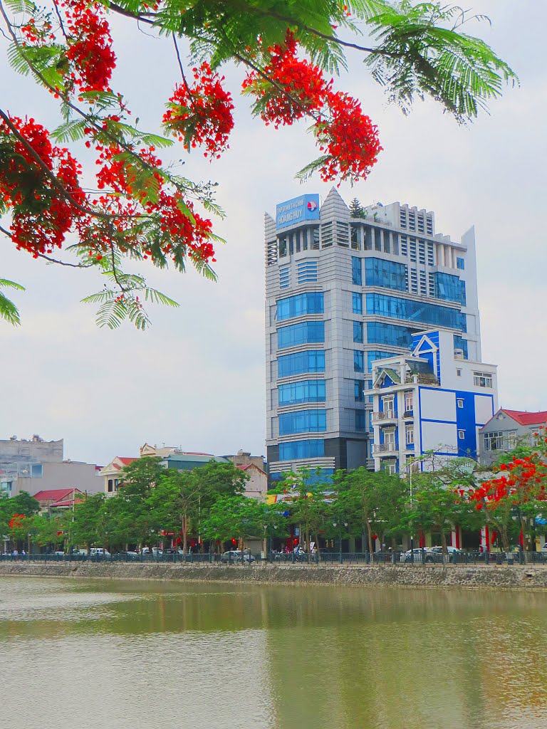 Phạm Hồng Thái, Hồng Bàng, Hải Phòng, Vietnam by Dần Lê