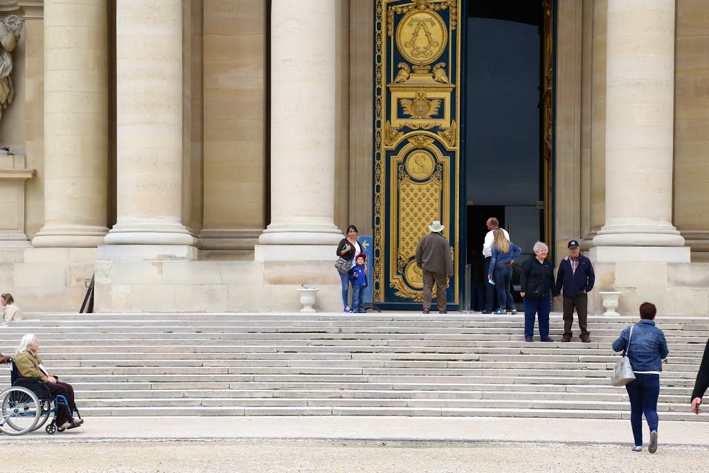 Palacio de Los Inválidos, París, Francia. by Octavio Aldea