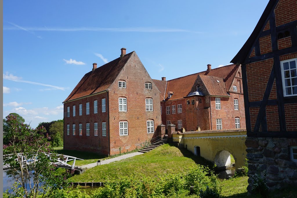 Støvringgaard Kloster by Olav Sejeroe