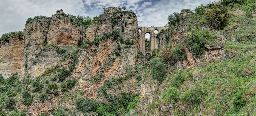 Puente Nuevo panorama - April 2015 by Michael Stuckey