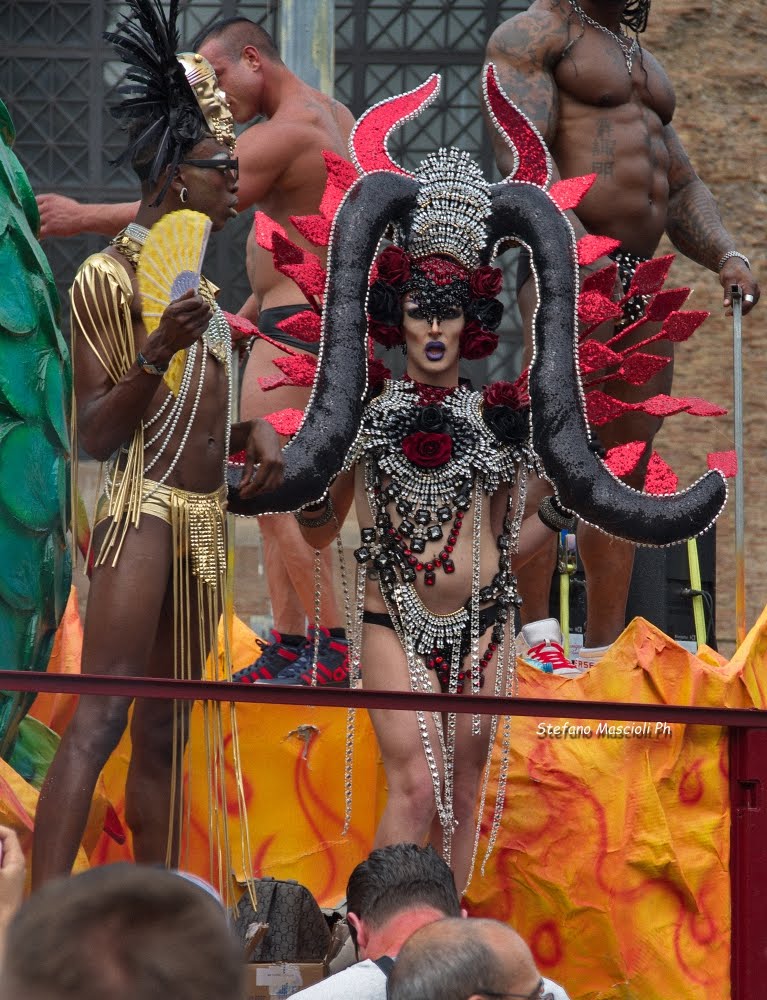 Drag Queen, Gay Pride Roma 2015 by The Battle Painter