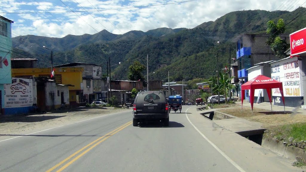 Av. Juan Santos Atahualpa by Roberto Chapilliquén