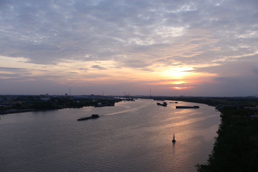 Hoa Động, Thủy Nguyên, Hải Phòng, Vietnam by Dần Lê