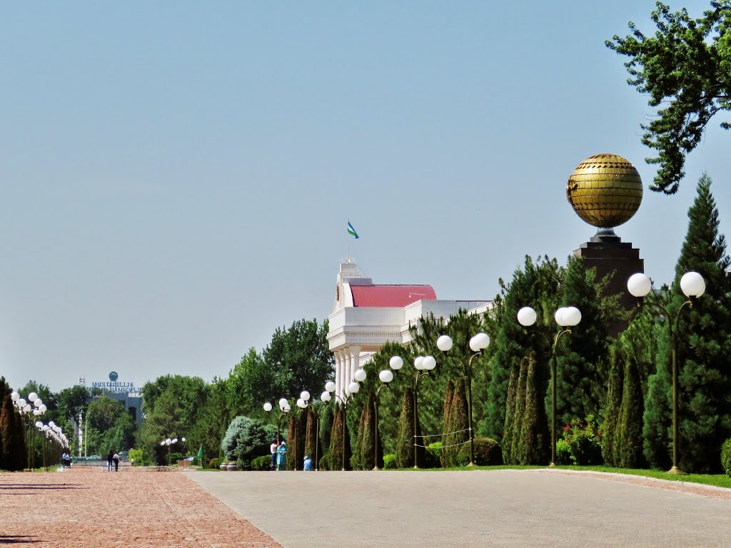 塔什干獨立廣場 Independent Square, Tashkent by Peter F C Mok