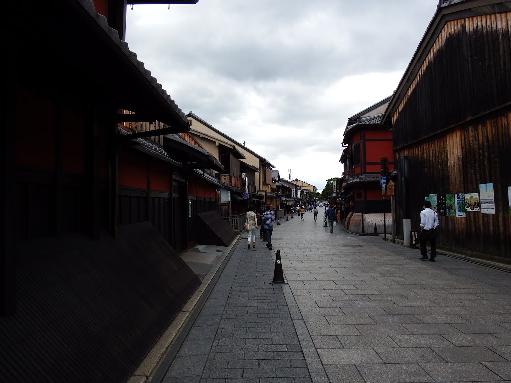 Hanamikoujidoori by hiroo hamahara