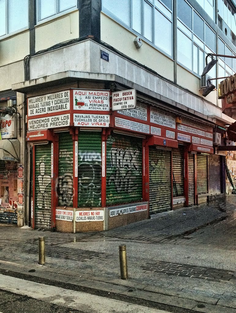 Calle de Atocha 62, Madrid by Roger Grund