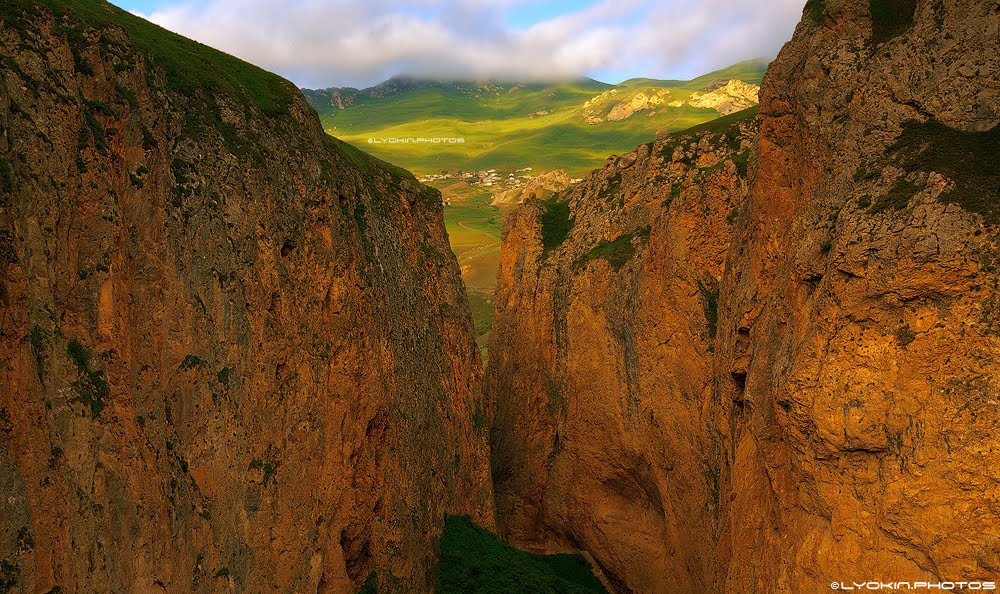 Canyon of Gudialchay river. 2015 by Lyokin .com