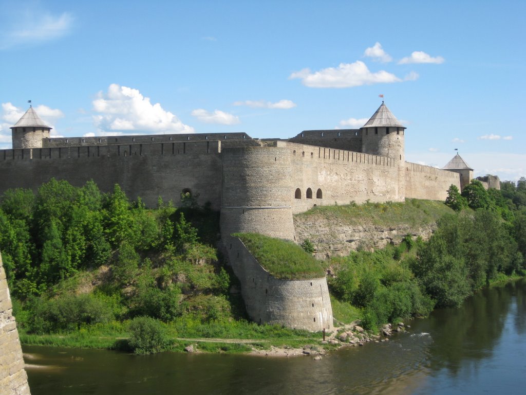 Ivangorod Castle by Andrei Kortsak