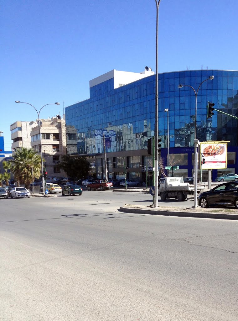 Al Tla'a Al Sharqi, Amman, Jordan by Hadi Kazu