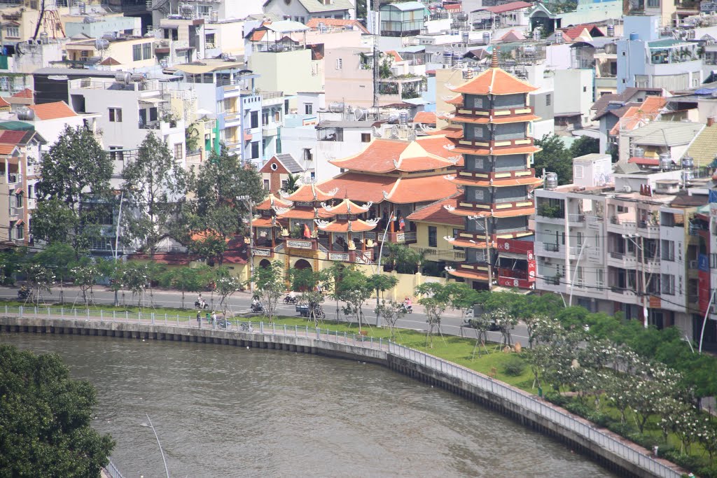 Phường 2, Phú Nhuận, Hồ Chí Minh, Vietnam by Dần Lê