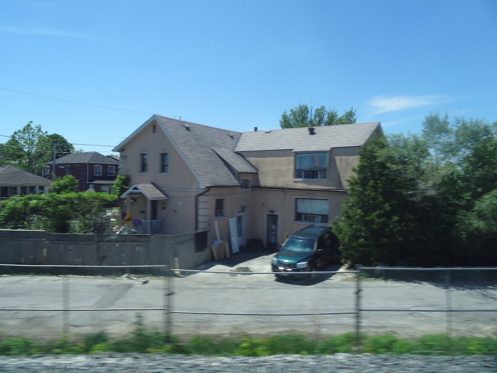 Looking out the right window on a trip from Pearson to Union, 2015 06 06 (427).JPG by OldYorkGuy