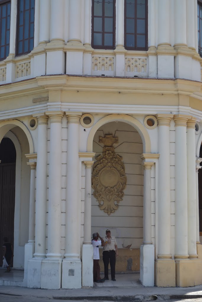 CENTRO CULTURAL DE LA ASOCIACIÓN DE DEPENDIENTES DEL COMERCIO DE LA HABANA. by CÉSAR O. GÓMEZ LÓPEZ