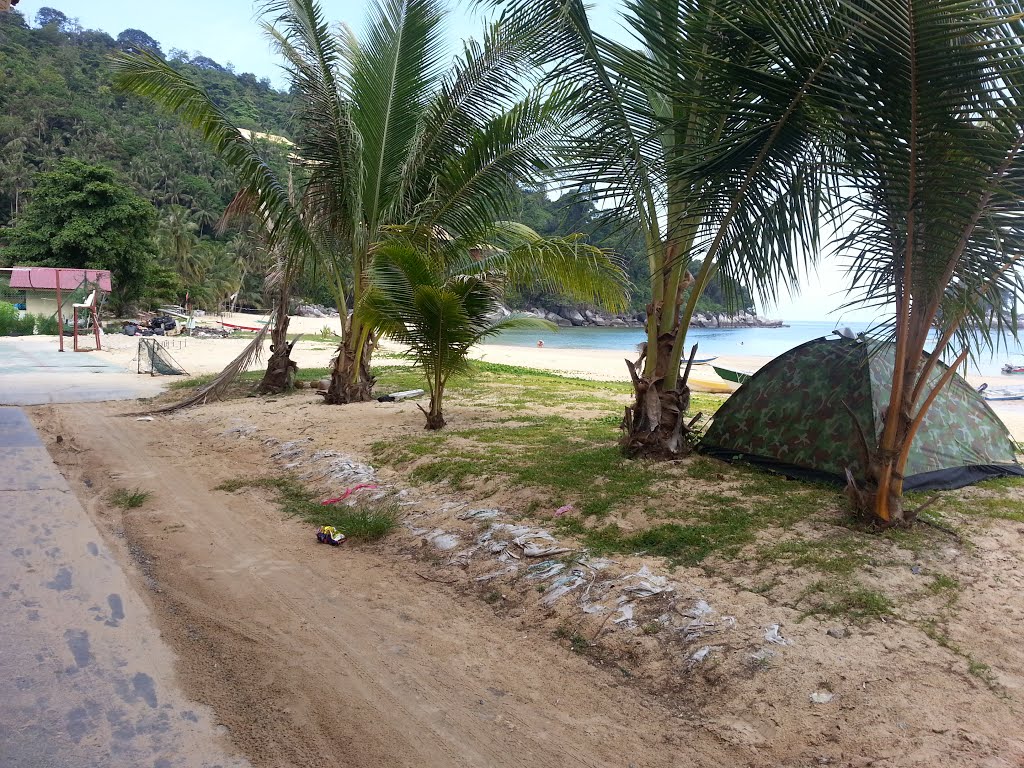 Salang beach by Zulbahrin Nordin