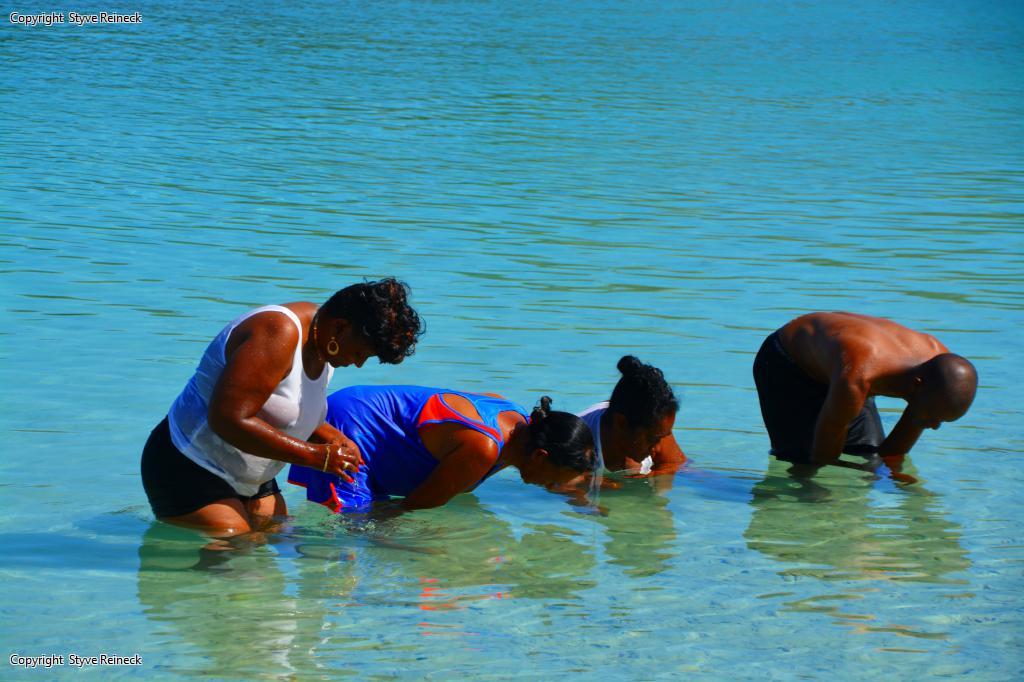 Morne Rouge, The Lime, Grenada by Styve Reineck