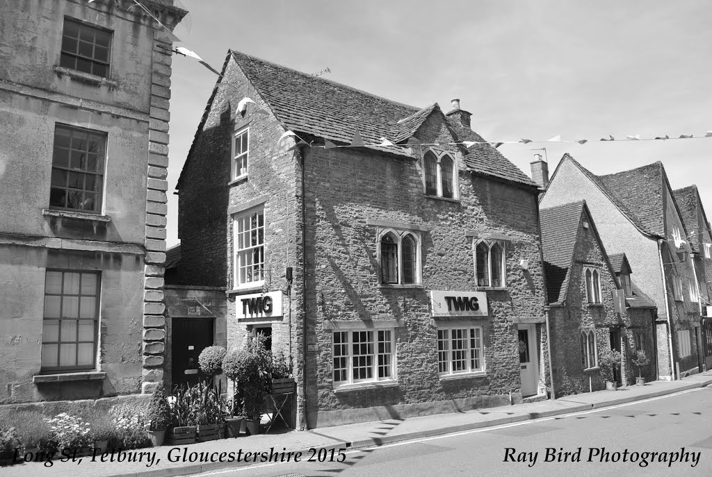 Long St, Tetbury, Gloucestershire (15.6.2015) by Ray Bird