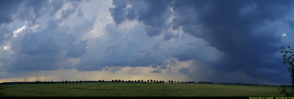 Orage du soir [2015 06 04] by Yoshi Yoshi