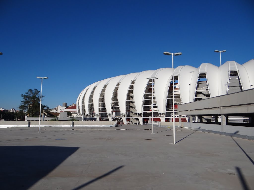 Gigante da Beira Rio - Porto Alegre RS by cicero r maciel