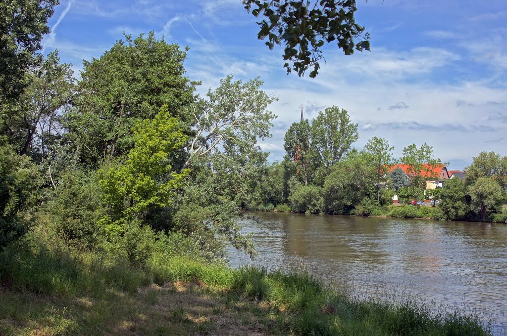 Mühlheim am Main, Germany by Jürgen Düring