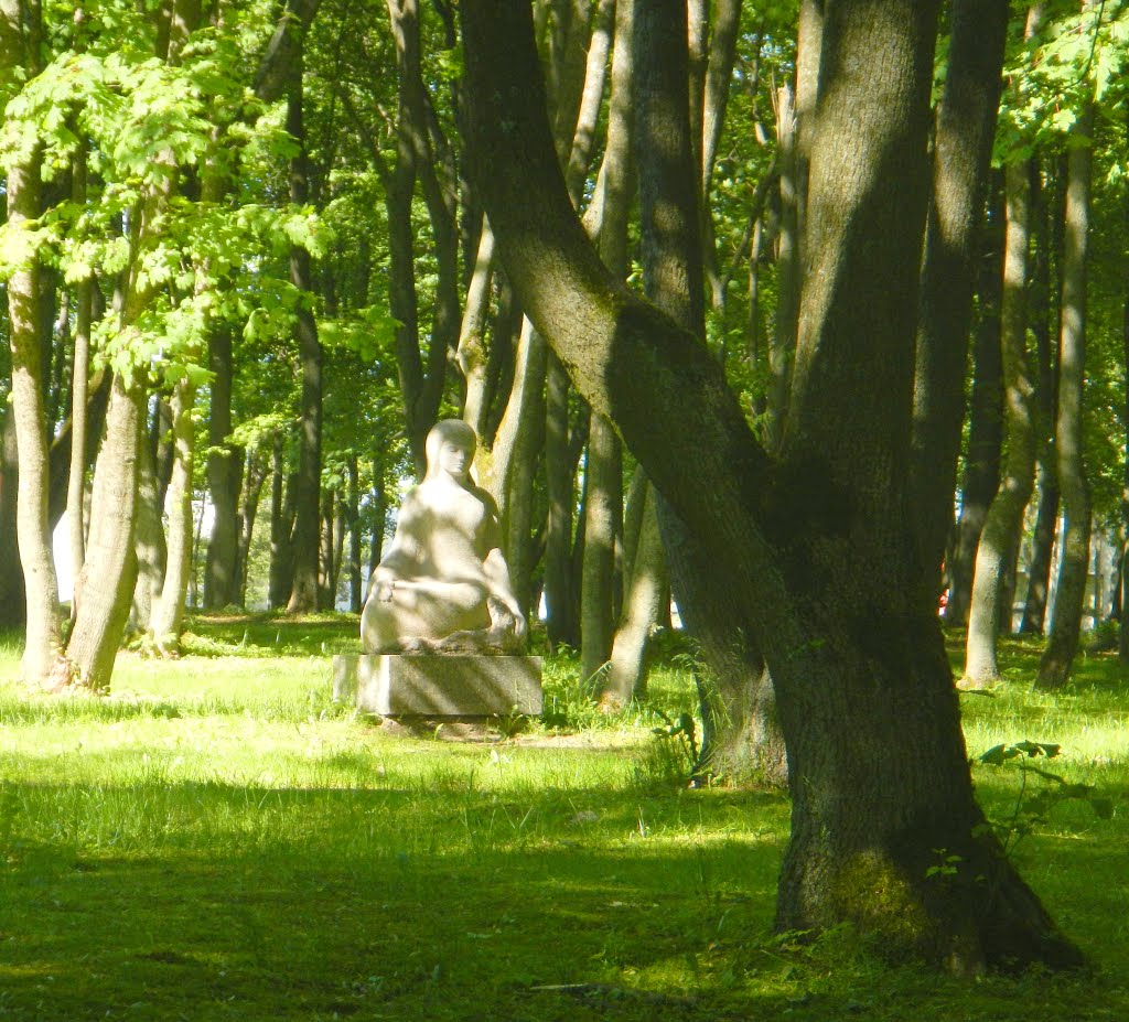 Klaipėdos skulptūrų parke by Aurimas Nausėda