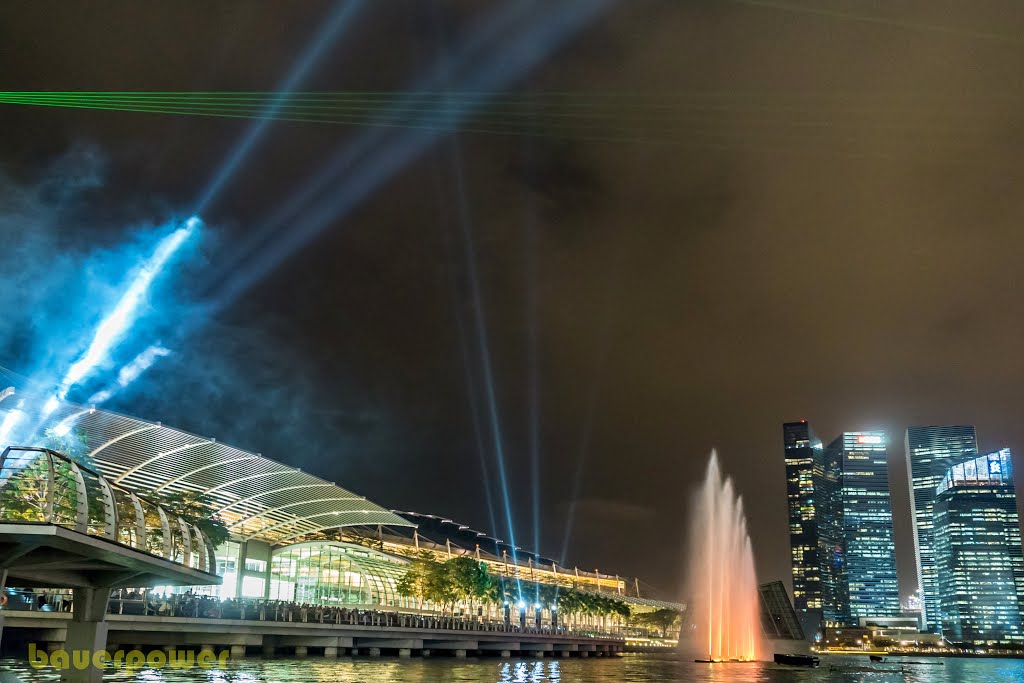 Marina Bay in Singapore by bauerpower