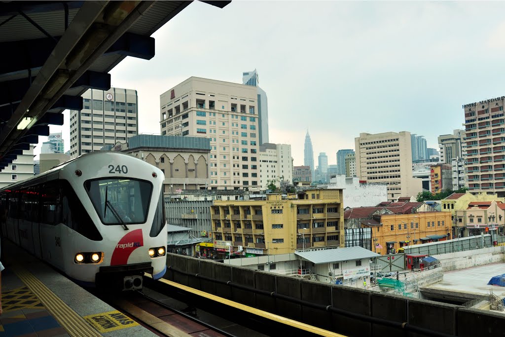 Kuala Lumpur Monorail by Bartolomeo Gorgoglio…