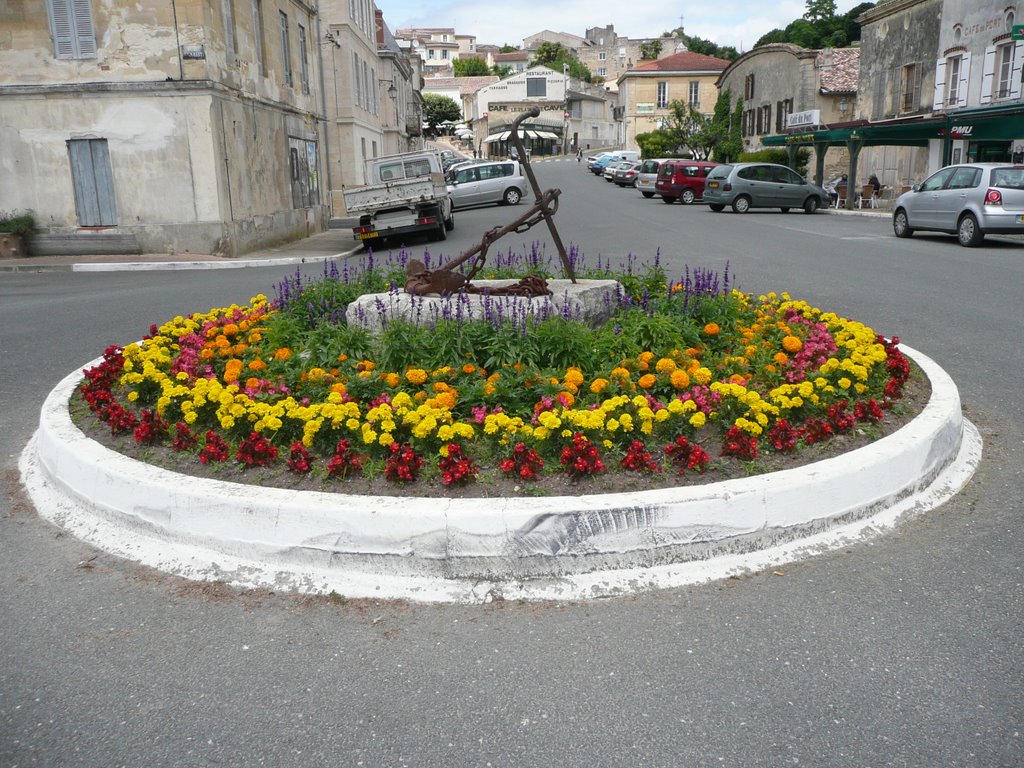 Bourg : le rond-point du port by Maryse33