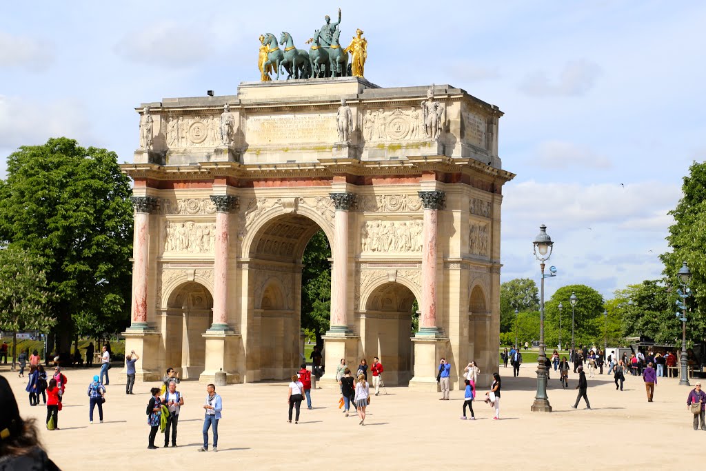 Arco del Triunfo del Carrusel, París, Francia. by Octavio Aldea