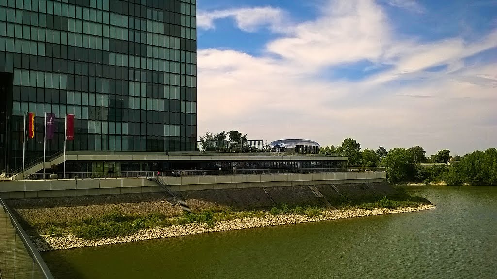 Medienhafen_Düsseldorf by Oran Land