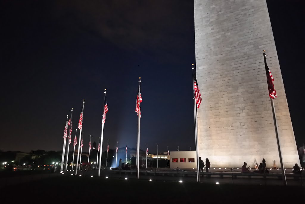 Washington Memorial by Paul Byland