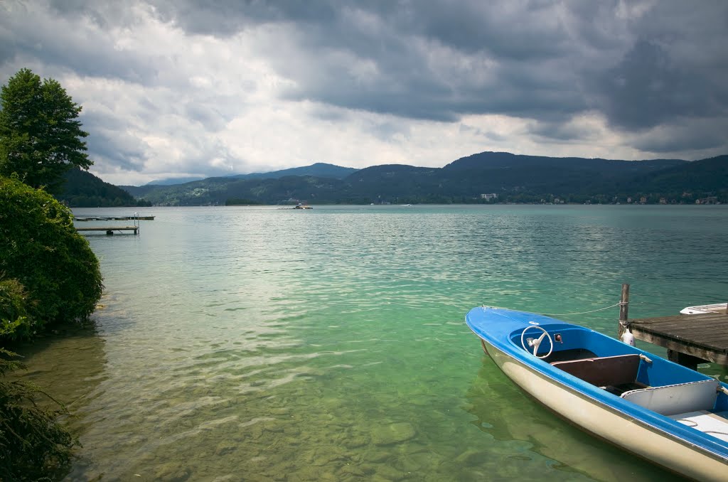 Regenwolken über dem Wörthersee, Maria Wörth by Jan Sosnowski