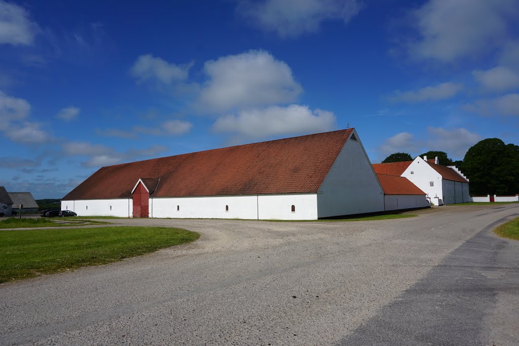 Vrejlev Kloster, avlsgården by Olav Sejeroe