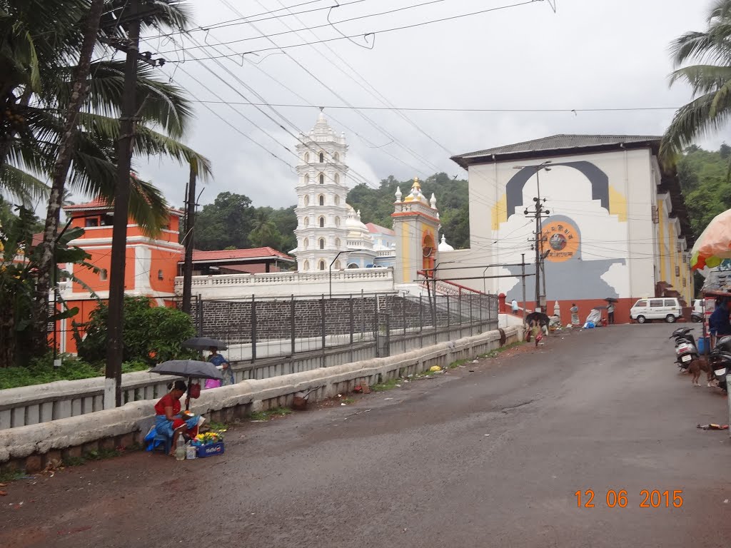 FRONT VIEW OF SHREE MANGESHI MANDIR. by Avinash Hogade