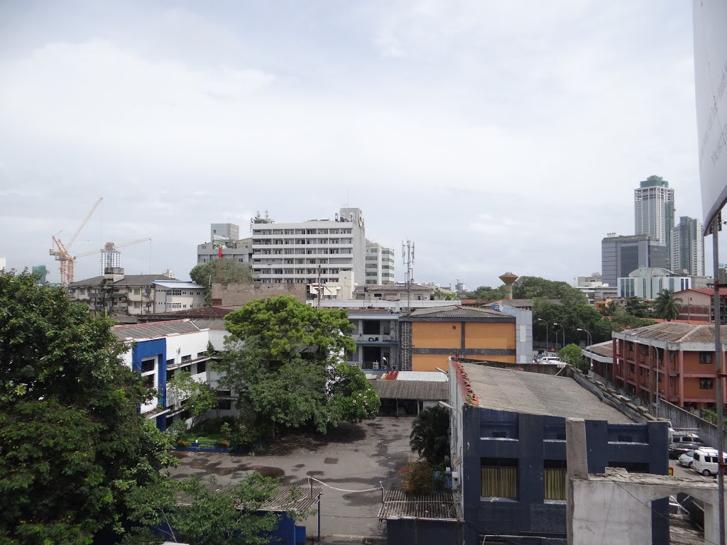 Hunupitiya, Colombo, Sri Lanka by Senanayaka Bandara