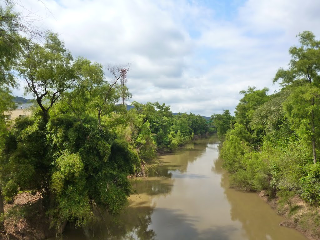 Rio Itajaí do Sul, Rio do Sul / SC - Brasil by K. Oberziner