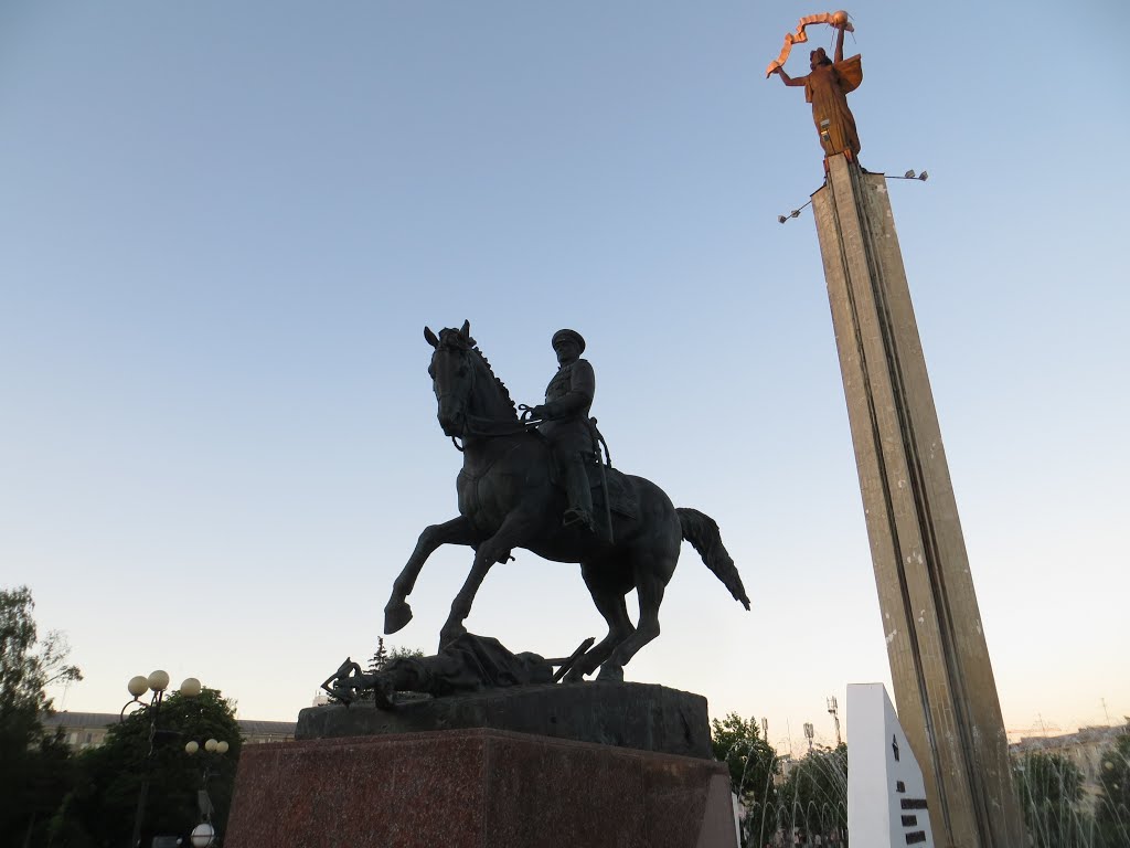 Памятник Г.К. Жукову на Площади Победы. Калуга by Владимир Демидов