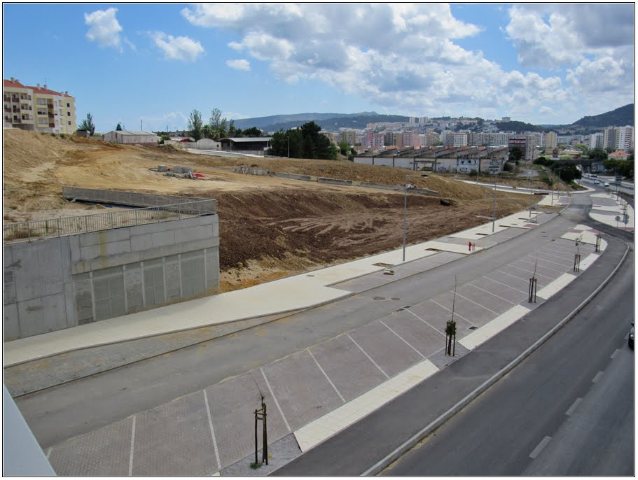 Avenida Antero de Quental by André Barragon