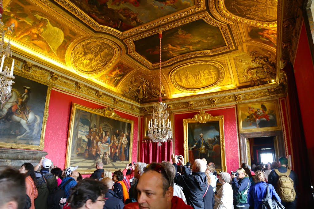 Palacio de Versalles, Versalles, Francia. by Octavio Aldea