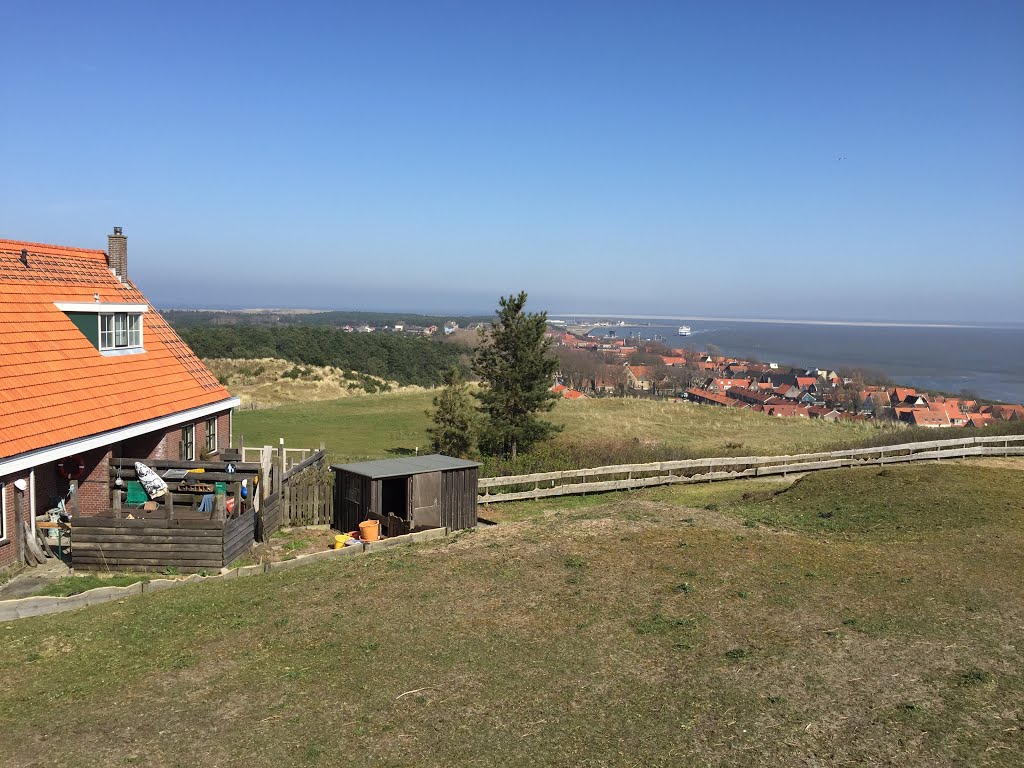 Uitzicht vanaf de vuurtoren te Vlieland, Nederland by jellejan