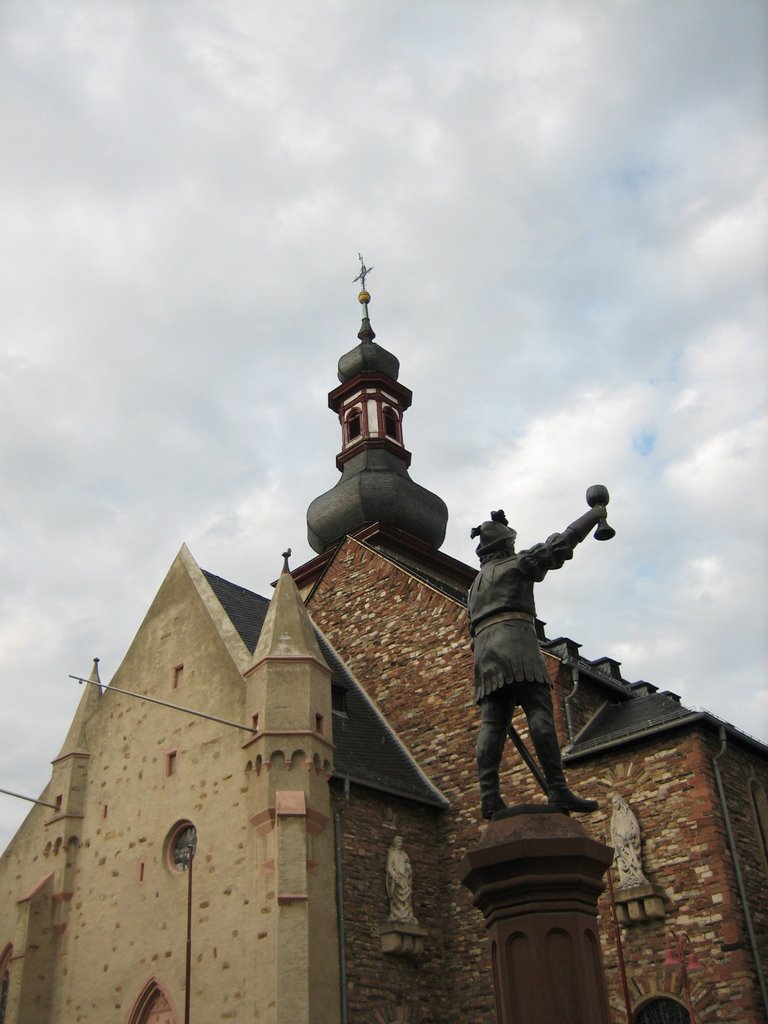 St. Jakobus Church and fountain seen from market square by kapibara