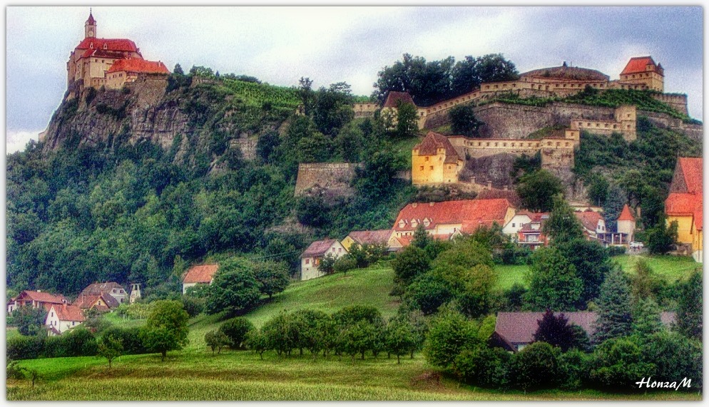 Gemeinde Riegersburg, Austria by HonzaM