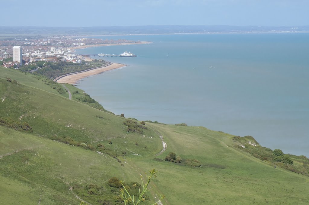 Eastbourne From Beachy Head by Meic W Caerdydd