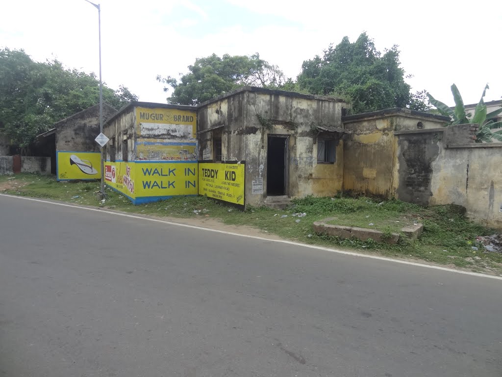 Governor House Road, Puri by sban1998